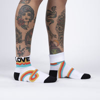 Groovy Love Turn Cuff Crew